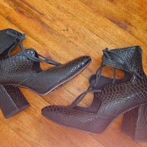 Freebird Joyce size 8